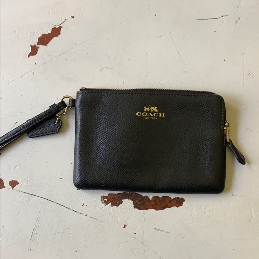 coach black wristlet wallet
